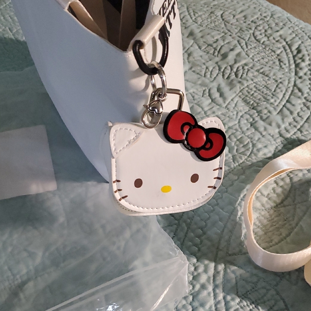 Hello Kitty Kids Bag Set - Cream and Red - Picture 4 of 7